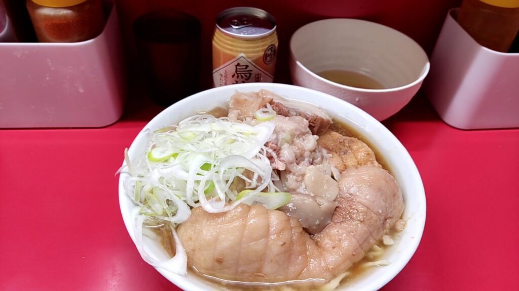 【上野毛二郎】ラーメン二郎上野毛店_ハイパワーブタとネギ
