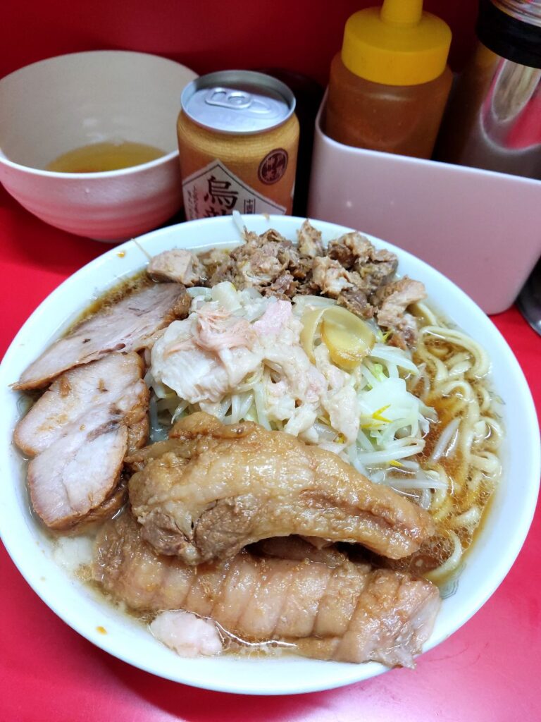 【ラーメン二郎上野毛店】ほぐしブタの上野毛二郎