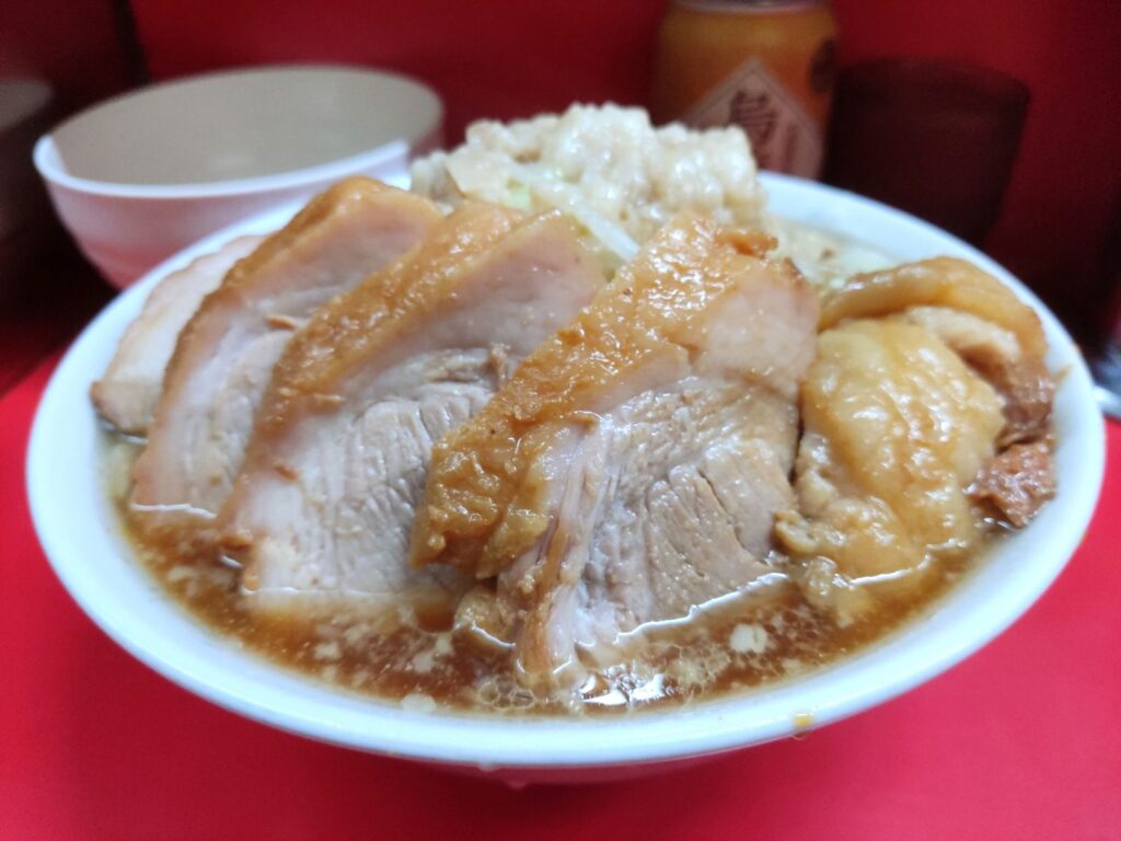 【上野毛二郎】ラーメン二郎上野毛店神豚の一杯(7月MVP)